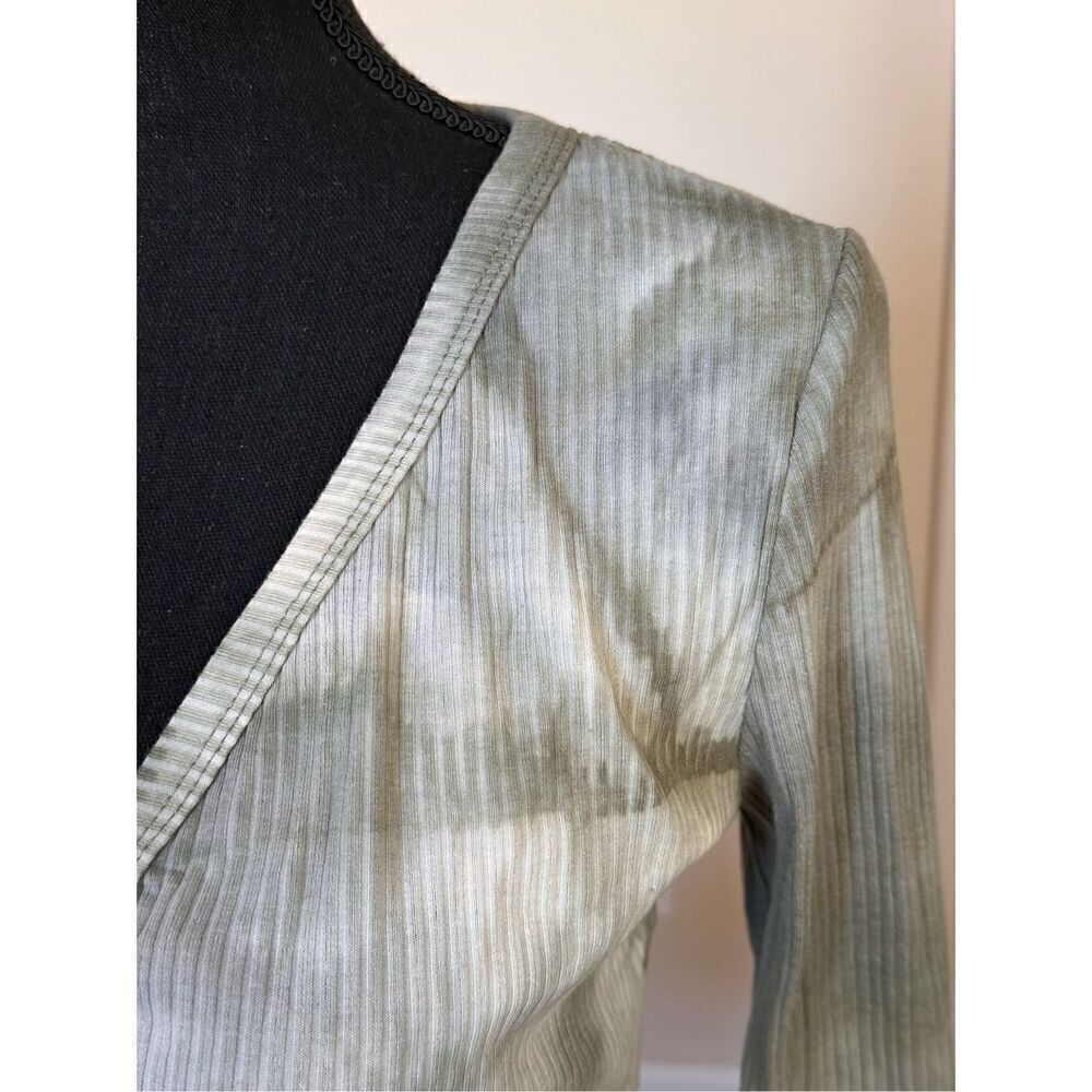 SHEIN Ribbed Olive Green and White Tie-dyed Cropped Long Sleeved Button Front Sh - Picture 6 of 9